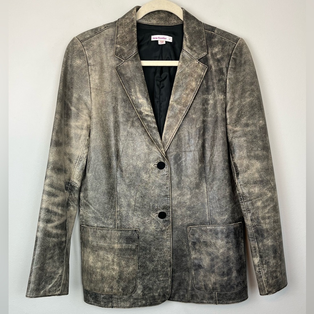 New Frontier Distressed Leather Women’s 2 Buttons Jacket Size 8